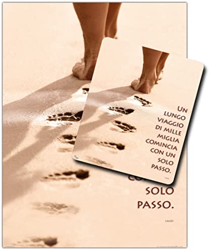 1art1 Motivation, Un Lungo Viaggio Di Mille Miglia Comincia Con Un Solo Passo 1 Kunstdruck Bild (80x60 cm) + 1 Mauspad (23x19 cm) Geschenkset