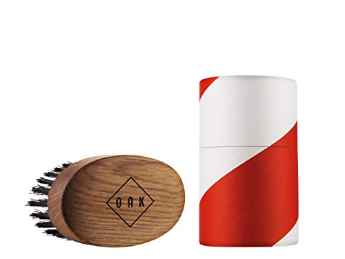 OAK BEARD BRUSH I Bartbürste (92 x 51 mm): Formt den Bart, macht ihn geschmeidig. Bartstyling für Männer mit Vollbart. Prämiertes Produktdesign aus Berlin.