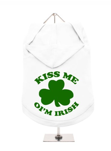 "St. Patrick: Kiss me OIM Irish" UrbanPup Hunde-Hoodie Hoodie (weiß/grün)