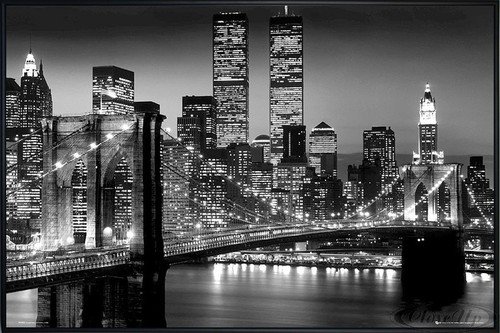 New York Poster Lights World Trade Center/Brooklyn Bridge (62x93 cm) gerahmt in: Rahmen schwarz