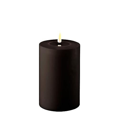 ReWu LED Kerze Deluxe Homeart, Outdoor LED Kerze mit realistischer Flamme auf einem Wachsspiegel, warmweißes Licht, Hitzebeständig für den Aussenbereich– (Schwarz)