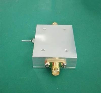 Rauscharmer Verstärker, 1 x geräuscharmer Verstärker LNA 50 M-4 GHz NF=0,6 dB RF FM HF VHF/UHF Ham Radio -110 dBm