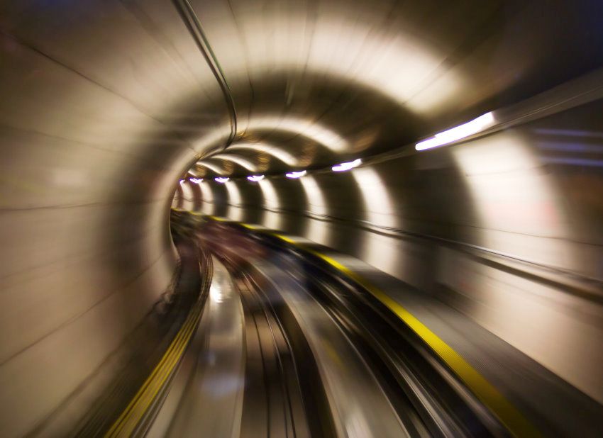 papermoon Vlies- Fototapete Digitaldruck 350 x 260 cm Underground Tunnel