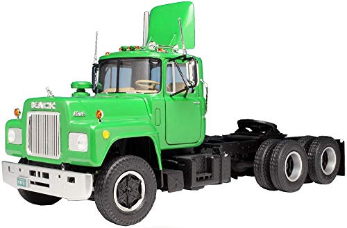 AMT amt1039-1: 25 Mack r685st - Semi Traktor