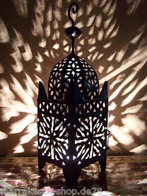 Orientalische Laterne aus Metall Schwarz Frane 42cm groß | Marokkanische Gartenlaterne für draußen, Innen als Tischlaterne | Marokkanisches Gartenwindlicht Windlicht hängend oder zum hinstellen
