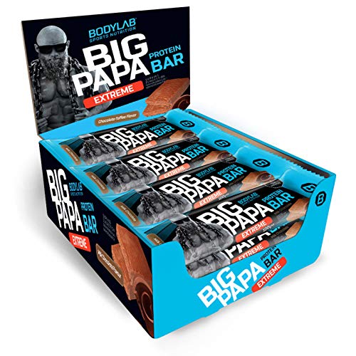 Bodylab24 Protein-Bar Big Papa 12 x 100g / 50g Protein pro Riegel / geringe Zuckermengen / idealer Snack für hart trainierende Sportler mit hohem Proteinbedarf / Schokolade-Toffee