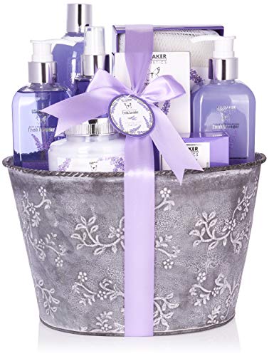 BRUBAKER Cosmetics Bade- und Dusch Set Lavendel Duft - 9-teiliges Geschenkset im Vintage Pflanzkübel