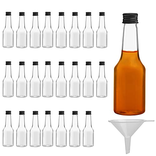 Belle Vous Mini Likörflaschen 100ml (24 Stk) Kunststoff Mini Flaschen Wiederverwendbar mit Schwarzem Schraubverschluss & Trichter 100 ml Flaschen zum Befüllen von Flüssigkeiten für Hochzeiten, Parties