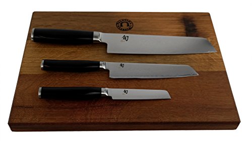 KAI Shun Premier Tim Mälzer | Messerset | Officemesser, Allzweckmesser und Santoku | ultrascharfe Japan Messer aus Damaststahl | + großes Schneidebrett aus Fassholz 40x30 cm | VK: 739,- €
