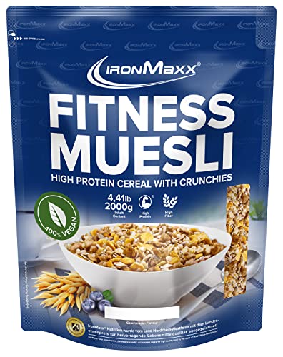 IronMaxx Fitness Müsli Veganes Eiweiß Müsli mit Crunchies, Geschmack Berry Mix, 2 kg Beutel (1er Pack)