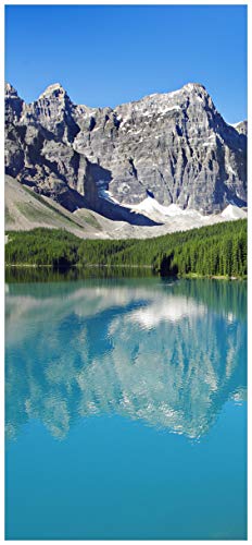Wallario Selbstklebende Türtapete Tiefblauer See mit Bergpanorama und Wäldern  Kanada - Türposter 93 x 205 cm Abwischbar, rückstandsfrei zu entfernen