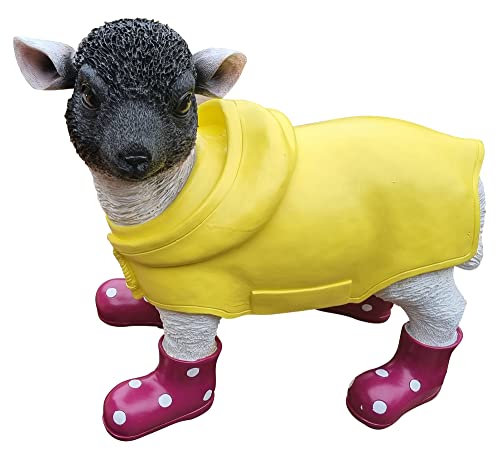 Deko-Figur Lamm mit Gummistiefel in brombeer und Regenmantel lustige Tierfigur Schaf Gartendeko