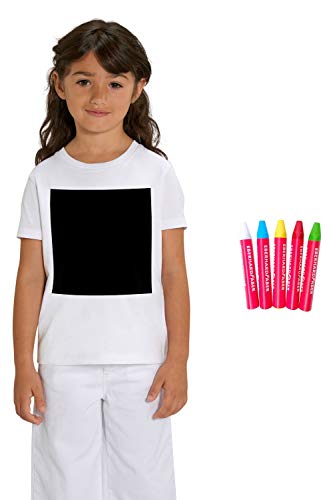 Hochwertiges Kinder T-Shirt zum bemalen, Blackboard-T-Shirt aus 100% Bio-Baumwolle für Mädchen und Jungen zum selber beschriften, inkl. 5 Wachsmalstifte, Grösse:110/116,Farbe:Weiß