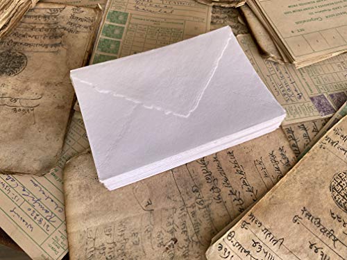 Weiße Papierumschläge - Handgemachte Umschläge mit rauer Kante - 25 Stück - Für Grußkarten oder Einladungen - Dicke 130 gsm - 13 x 18cm