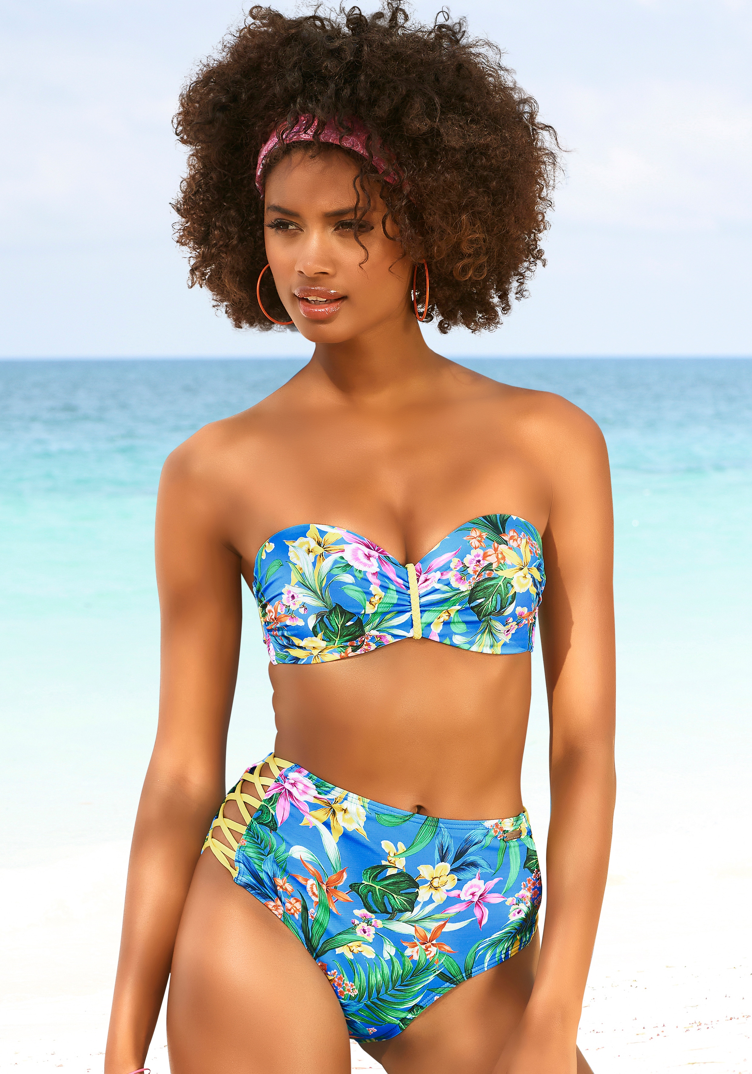 Venice Beach Bikini-Hose "Hanni", mit tropischem Print und gelben Details