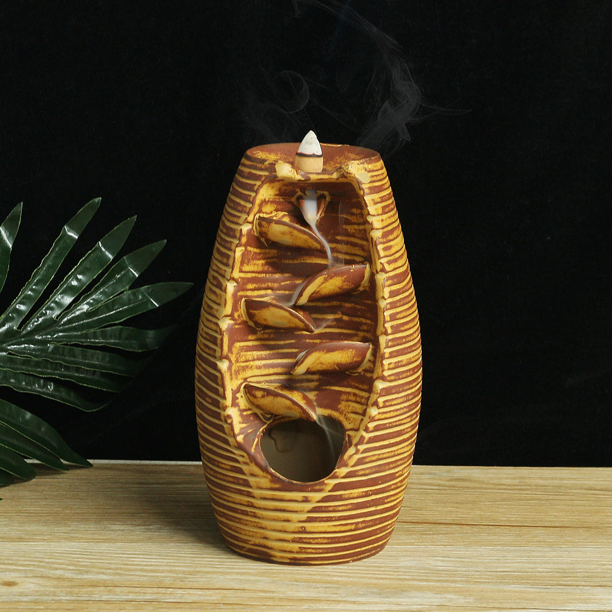 Retro Keramik Rückfluss Wasserfall Rauch Weihrauch Räuchergefäß Halter Decor + Kegel