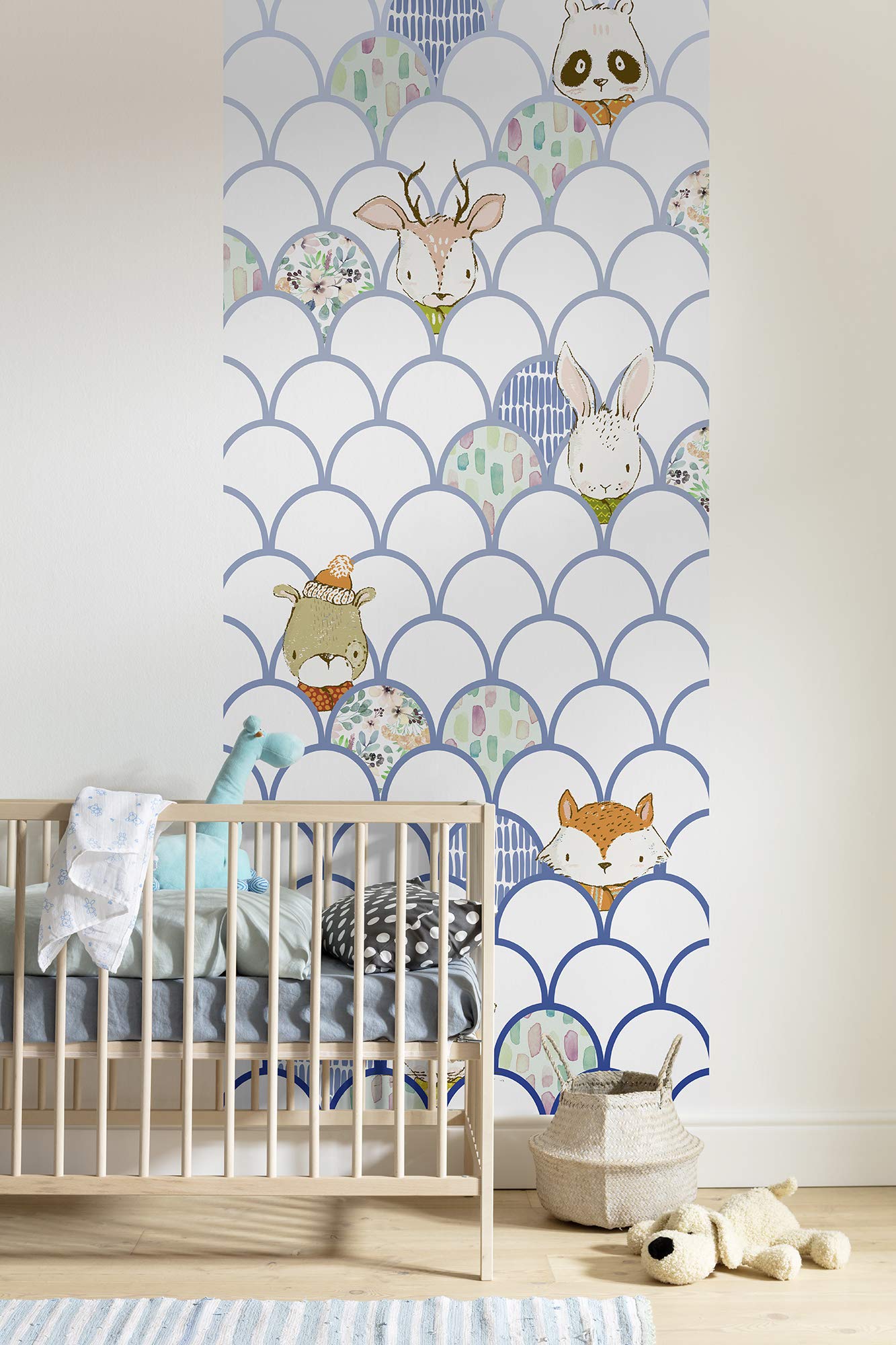 Komar Vlies Fototapete - Shelly White Panel - Größe 100 x 250 cm (Breite x Höhe) - Kinderzimmer Babyzimmer BabytapeteWand Tapete Wohnzimmer Schlafzimmer Büro Flur Dekoration Wandbild - P037A-VD1