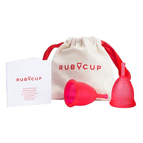 Ruby Cup -Menstruationstasse 2er-Pack - Größe S + M (leichte/starke Tage) – inkl 2 Spenden! Weiche und ergonomische- Ideal für Anfänger -ROT