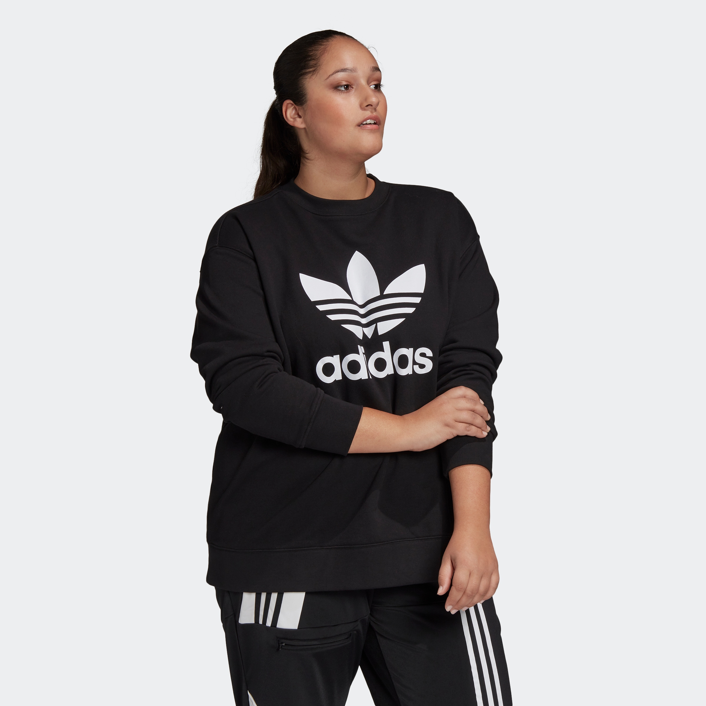 adidas Damen TRF Crew Sweat Sweatshirt, Black/White, 3X