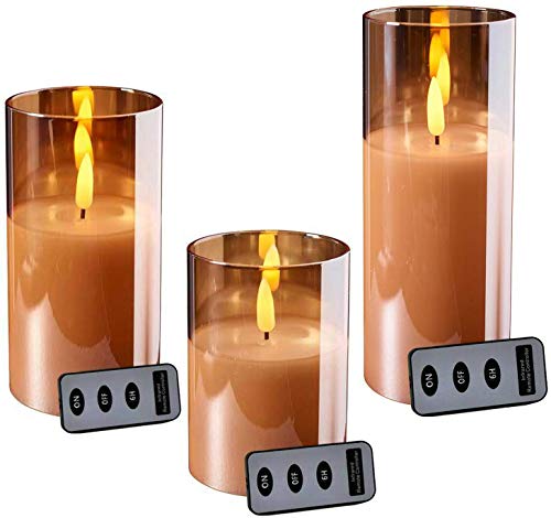 Klocke Dekorationsbedarf Hochwertige LED Kerze im Glas - mit Fernbedienung & Timer - ⌀ 10 cm - Realistische & Flackernde Flamme - Weihnachten Deko (Amber, 3 Größen im Sparset)