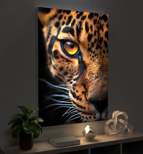 MyMaxxi - Pixlip Poster Leopardengesicht Wandbild Design Wand Dekoration, Foto schwarz braun Leuchtrahmen - Loepard, 84x120 cm, Rahmen: Leuchtrahmen inkl. Druck