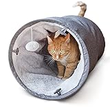 CanadianCat Company | Spieltunnel für Katzen mit Kuschelfell | grau | ca. 35 x 70 cm - Variable Form, integriertes Katzenspielzeug