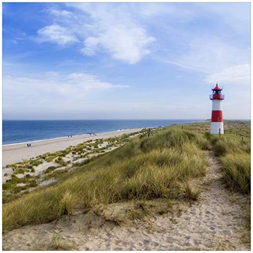 Wallario Glasbild Am Strand von Sylt, Leuchtturm auf der Düne, Panorama - 50 x 50 cm in Premium-Qualität: Brillante Farben, freischwebende Optik