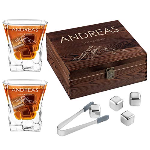 Maverton Whisky Steine Set - in Holzbox mit Gravur - 8 Eiswürfel + 2 Whisky Gläser - wiederverwendbar - aus Metall - Männergeschenke - Gebirge