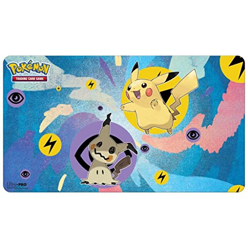 Ultra PRO - Pokémon Pikachu & Mimikyu Kartenspielmatte - Schützen Sie Ihre Sammelkarten während des Gameplays vor Schrammen und Kratzern, perfekt als Mauspad, Schreibtischunterlage, Schreibtischunterlage