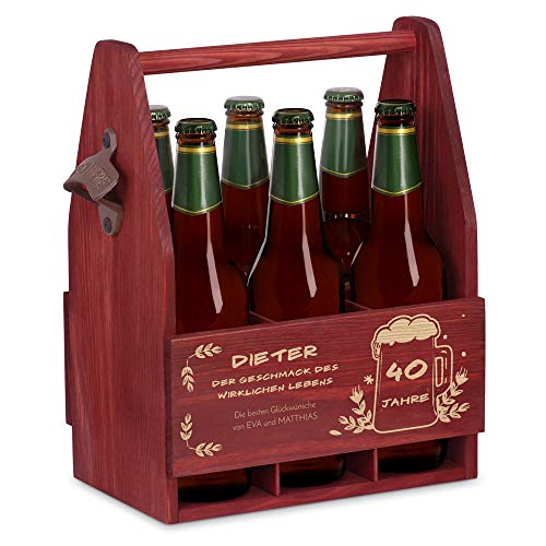 Maverton Bierträger für 6 Flaschen 0,5L + Gravur - Männerhandtasche mit Flaschenöffner - Größe: 25x17x32cm - aus Holz - Geschenk für Männer zum Geburtstag - Geschmack des Lebens