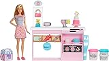 Barbie GFP59 - Tortenbäckerei-Spielset mit Blonder Puppe, Kücheninsel mit Ofen, Knete und Spielzeug zum Dekorieren für Kinder von 4 bis 7 Jahren