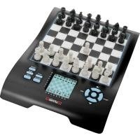 MILLENNIUM 2000 Europe Chess Master II Schach - und Spielecomputer - Batteriebetrieb - AA schwarz, blau (M800)