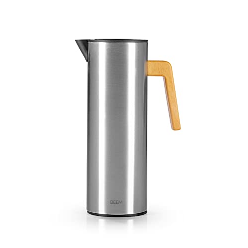 BEEM Isolierkanne | Praktische Kaffee- & Teekanne - 1 L | Für heiße & kalte Getränke | Inkl. auslaufsicherem Deckel mit Drehverschluss & Silikonring | Edelstahl-Design | Hitzebeständiger Holzgriff