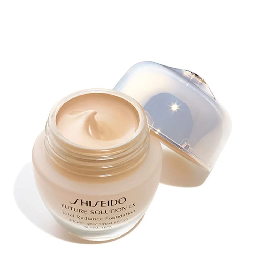 Shiseido Future Solution LX Total Radiance Foundation SPF15