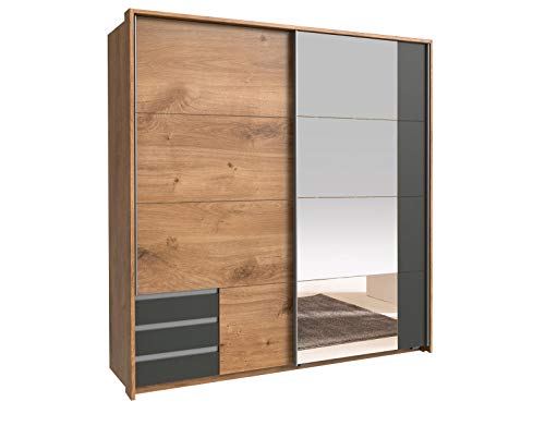 lifestyle4living Schwebetürenschrank in Eiche-Dekor und grau mit Spiegel, 180 cm | Hochwertiger Kleiderschrank mit 2 Schwebetüren, 4 Einlegeböden & 1 Kleiderstange