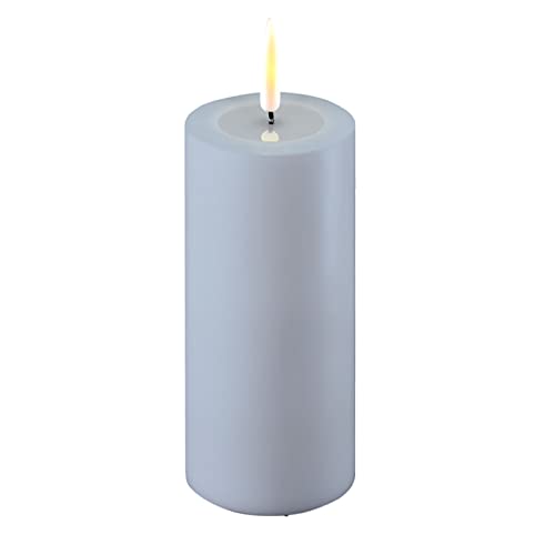 LED Kerze OUTDOOR Deluxe Homeart Real Flame mit Timerfunktion und Wachsspiegel Hitzebeständig Wasserdich für den Außenbereich Warmweißes Licht Flackern Flammenlos