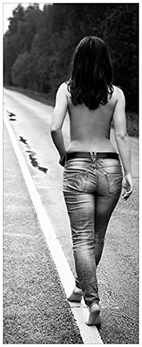 Wallario selbstklebendes Poster - Frau auf einem Strich laufend, Aufkleber in Premiumqualität, Klebefolie Größe: 80 x 200 cm XXL-Poster