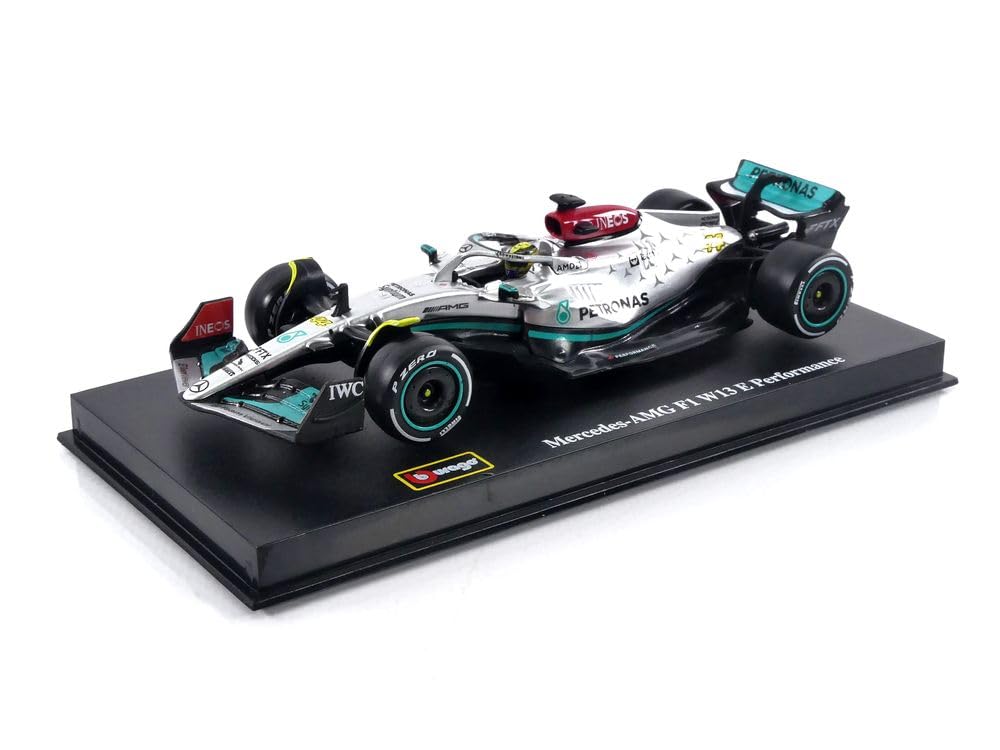 Bburago Mercedes AMG Petronas F1 Team W13 (2022): Modellauto im Maßstab 1:43, 44 Lewis Hamilton, mit Fahrer, Hardcase, Silber (18-38066H)