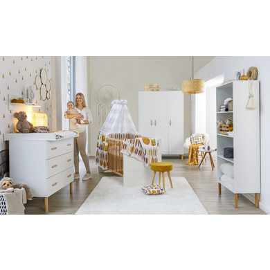 Schardt Babyzimmer-Komplettset Camiel White, (3 St.), Made in Germany; mit Kinderbett mit Umbauseiten, 3-trg. Schrank und Wickelkommode