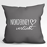 HUURAA! Kissen Norderney verliebt Deko Kopfkissen mit Füllung Steel Grey mit Namen deiner lieblings Insel Geschenkidee für Freunde und Familie
