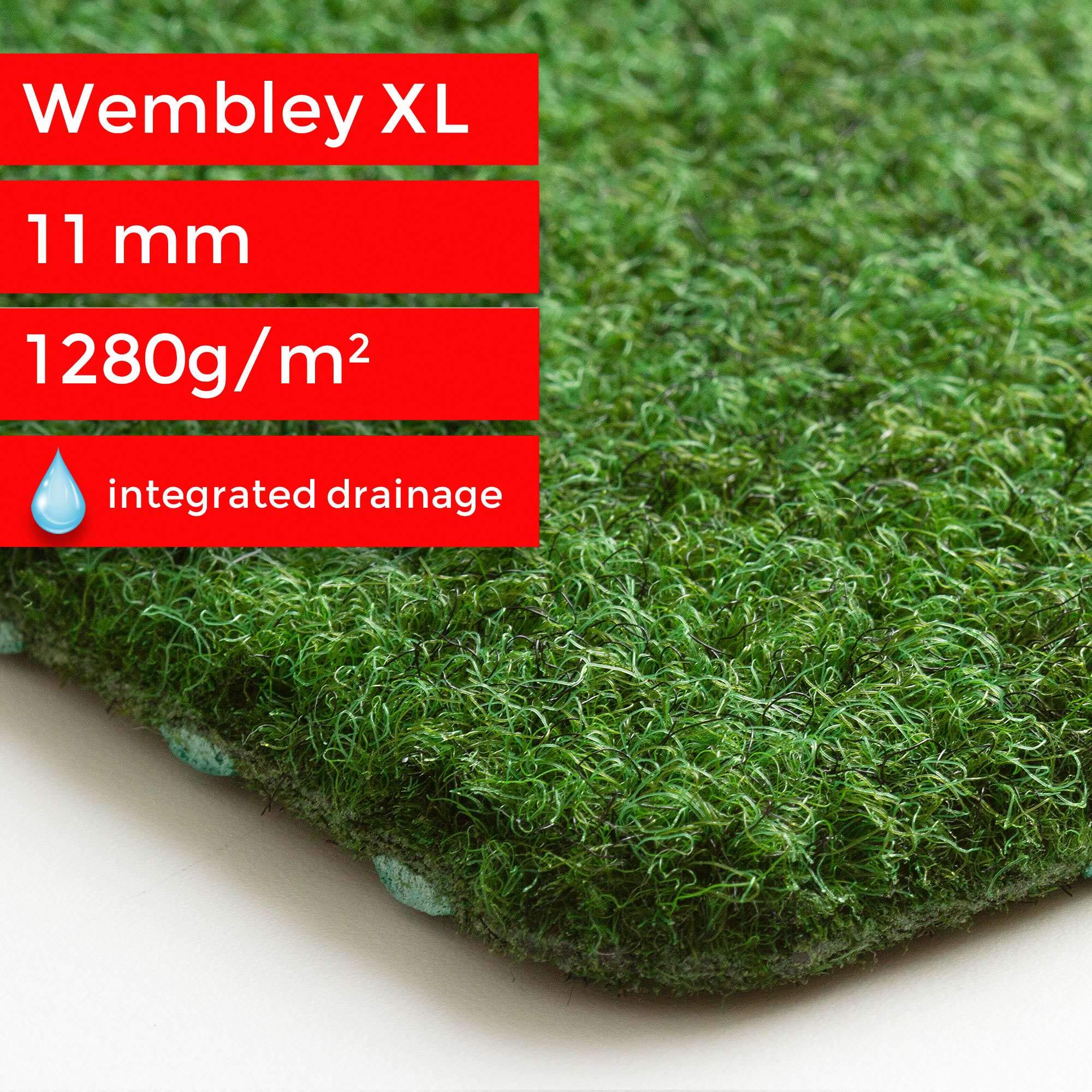 Steffensmeier Kunstrasen Teppich Wembley XL als Meterware | grüner Nadelfilz mit Noppen für Balkon, Terrasse, Camping in Grün, Größe: 200x700 cm