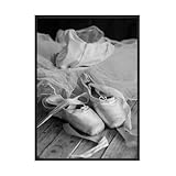 Ballettmädchen Wandkunstdruck Schwarz-Weiß-Leinwand-Malerei Ballettschuhe Poster Nordisches Bild für Wohnzimmer-Dekoration (Color : B, Size : 60x80cm No Frame)