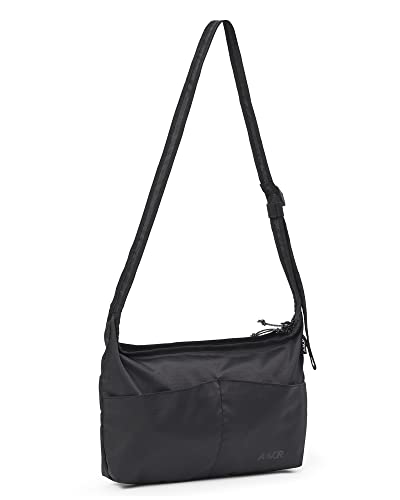 AEVOR Shoulder Bag Light | Leichte Umhängetasche 3 Liter | Tasche mit Verstellbarem Schultergurt | Recycelt | Vegan | für Reisen und Alltag | Crossbody